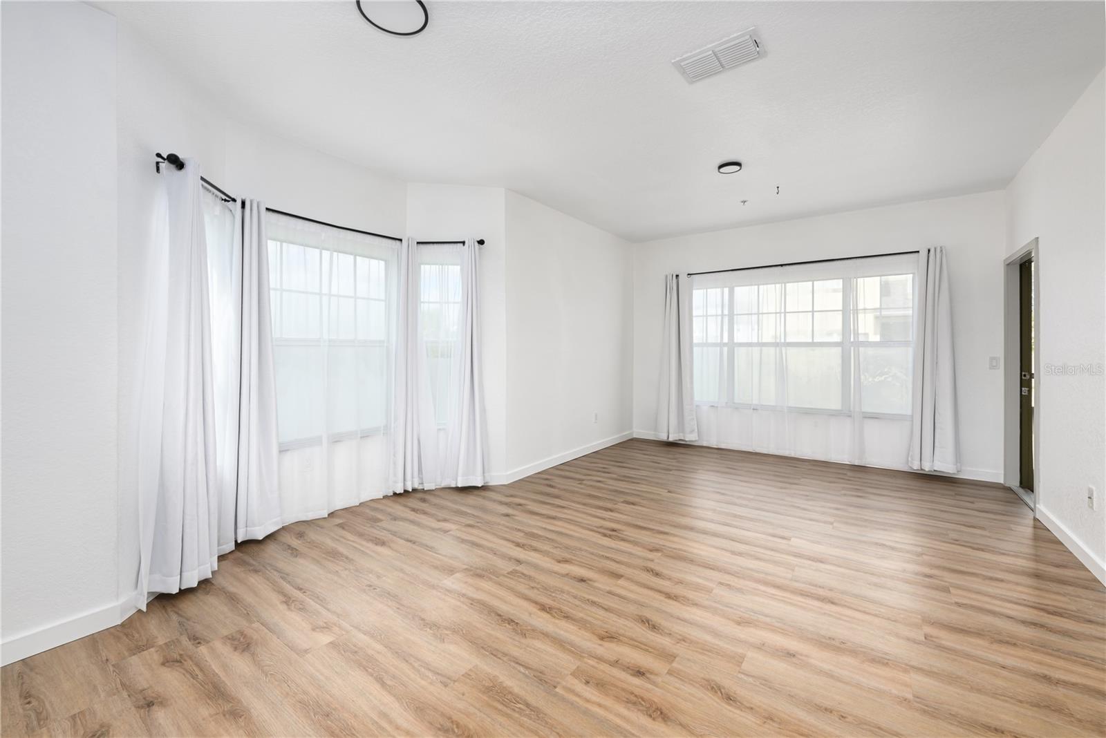 2280 GRAND CENTRAL PKWY #2, ORLANDO, FL, 32839