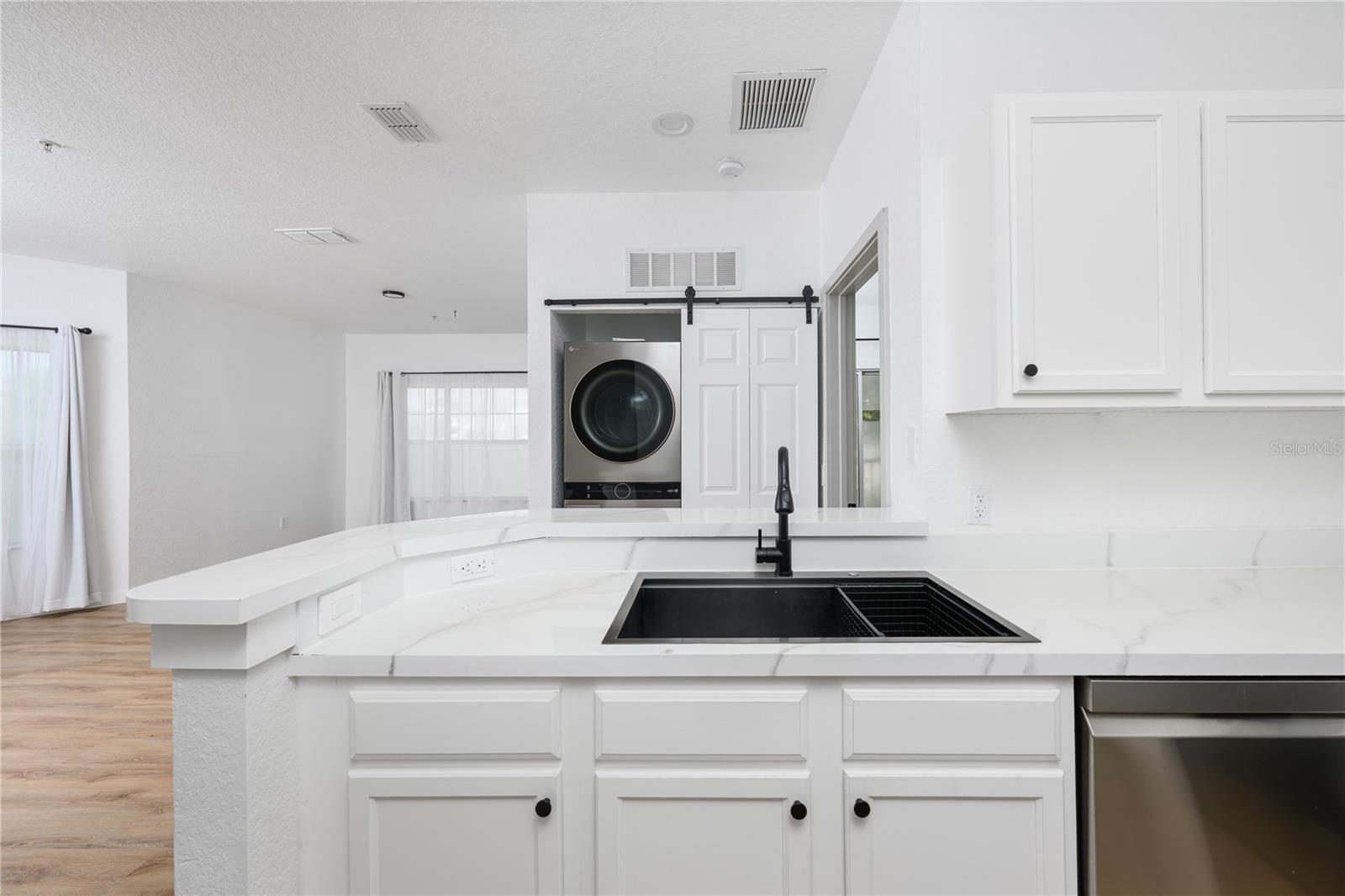 2280 GRAND CENTRAL PKWY #2, ORLANDO, FL, 32839