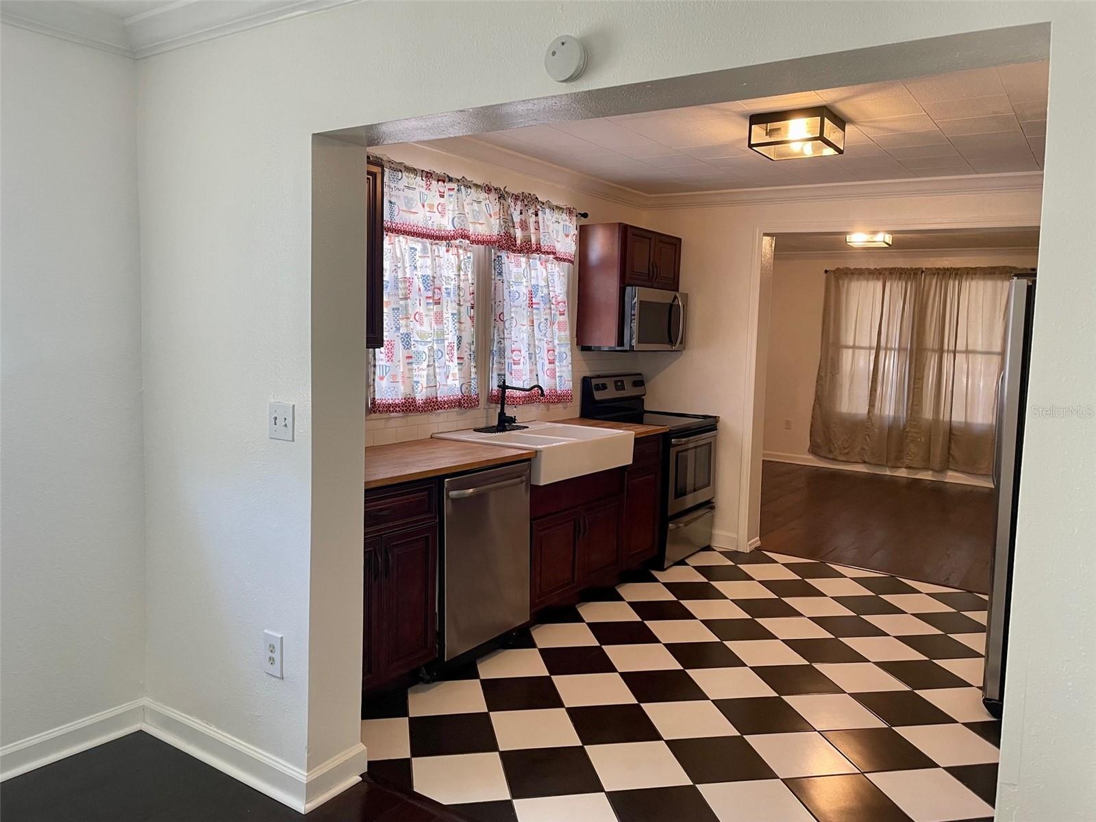 310 S PALMETTO AVE, SANFORD, FL, 32771