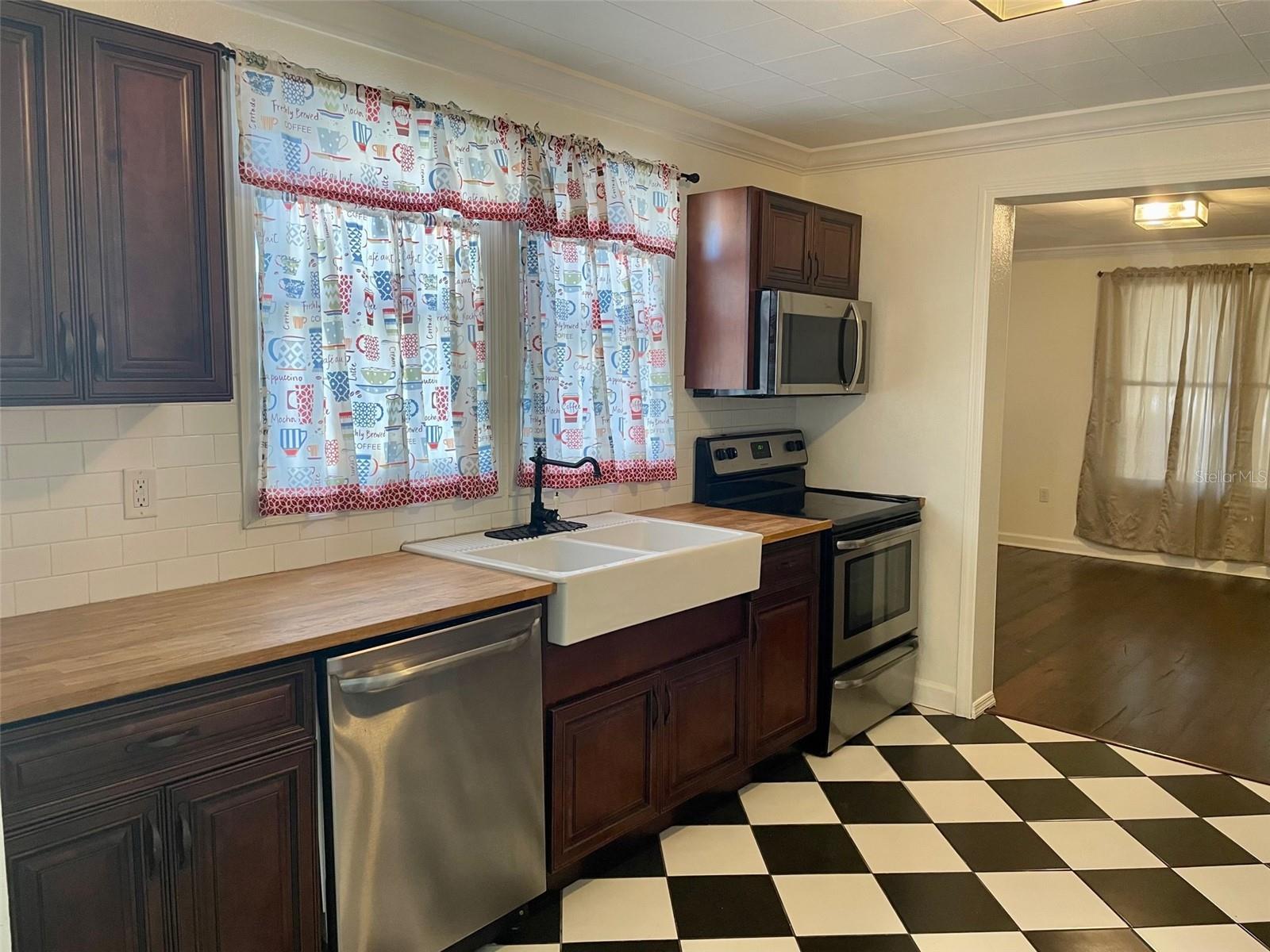 310 S PALMETTO AVE, SANFORD, FL, 32771