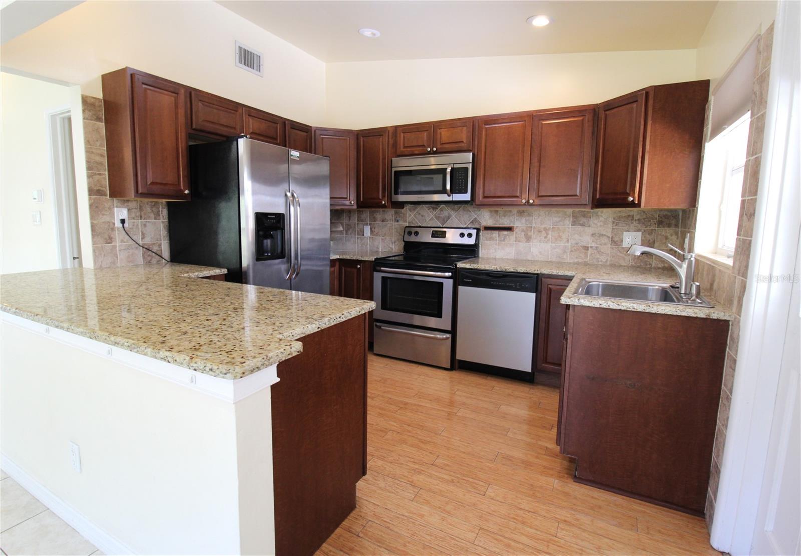 2959 BAY ST, SARASOTA, FL, 34237