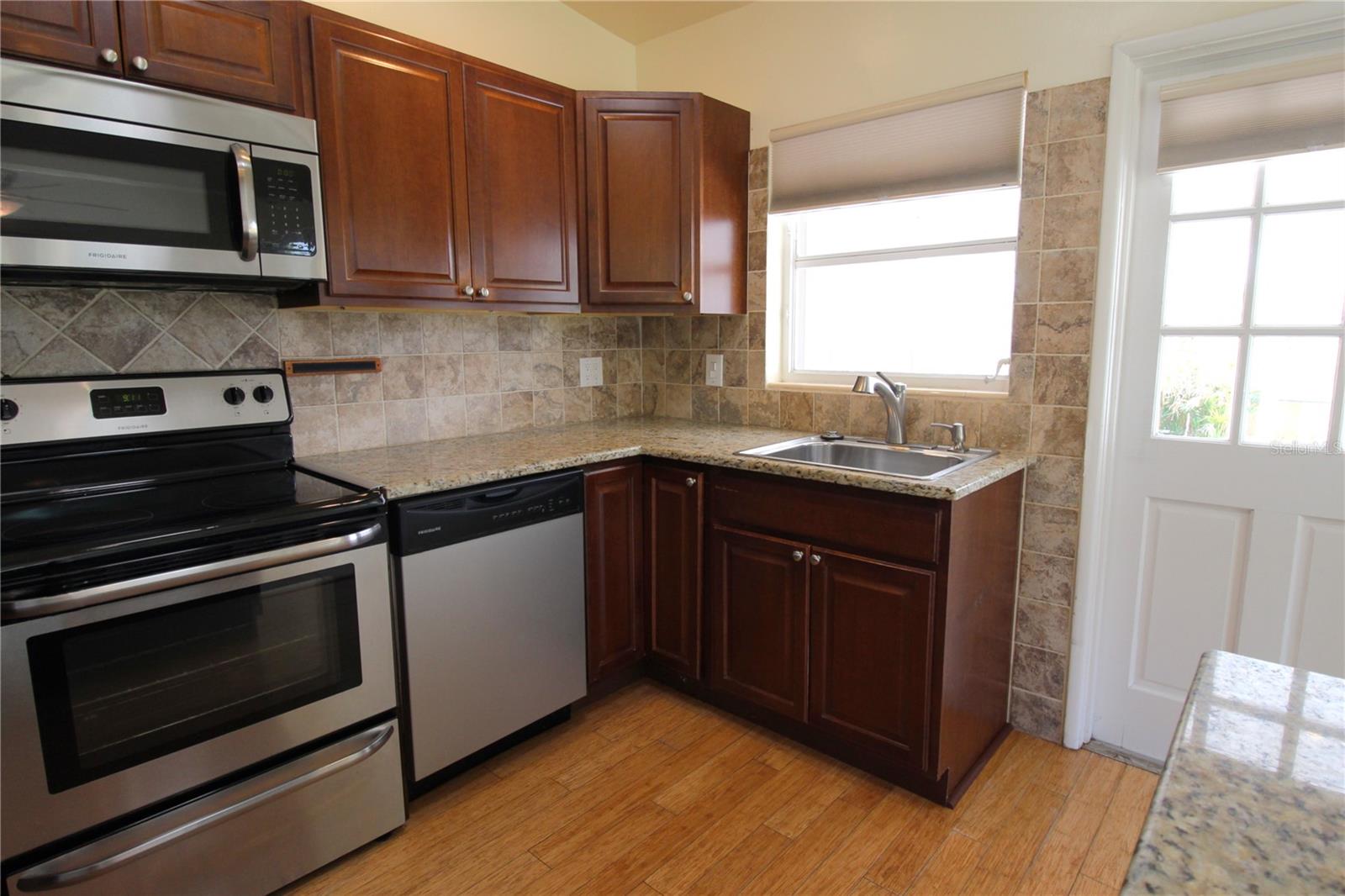 2959 BAY ST, SARASOTA, FL, 34237