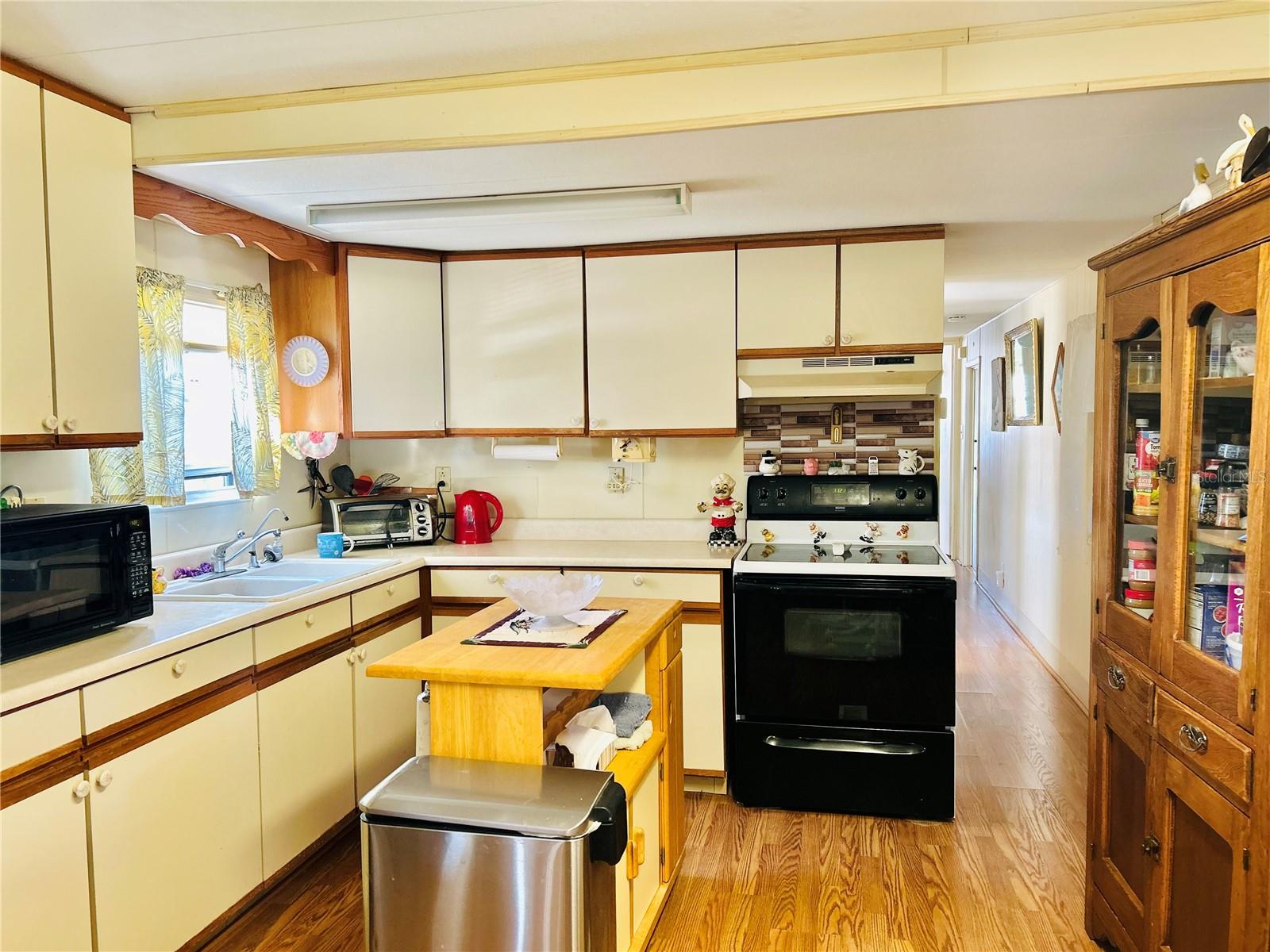 O6297504 Property Photo