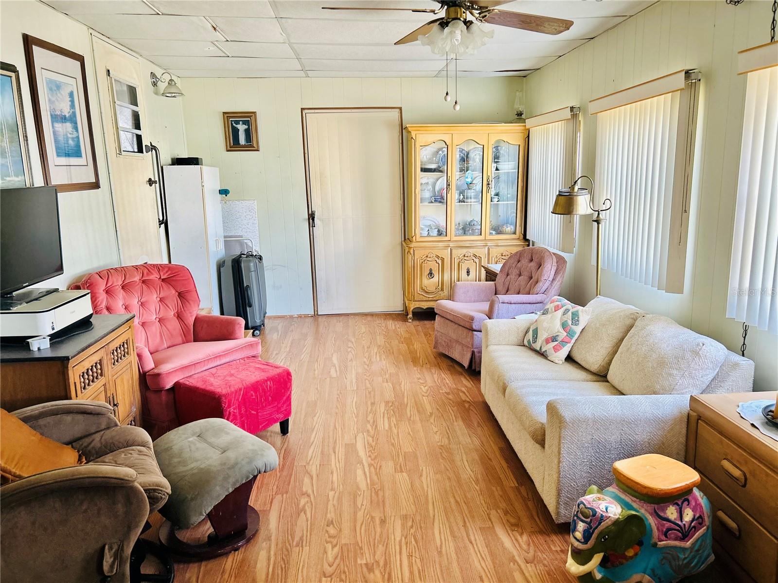 O6297504 Property Photo