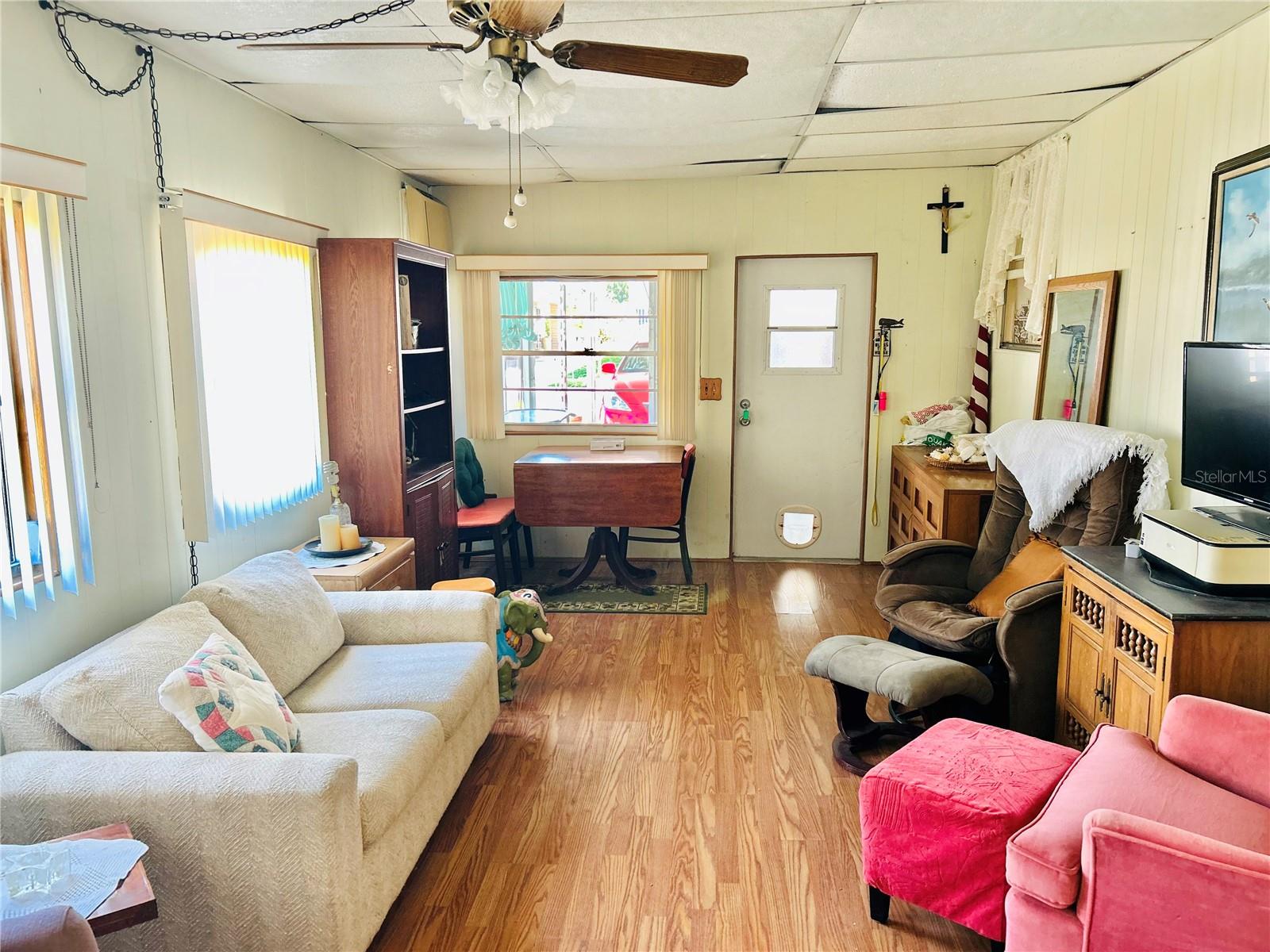 O6297504 Property Photo