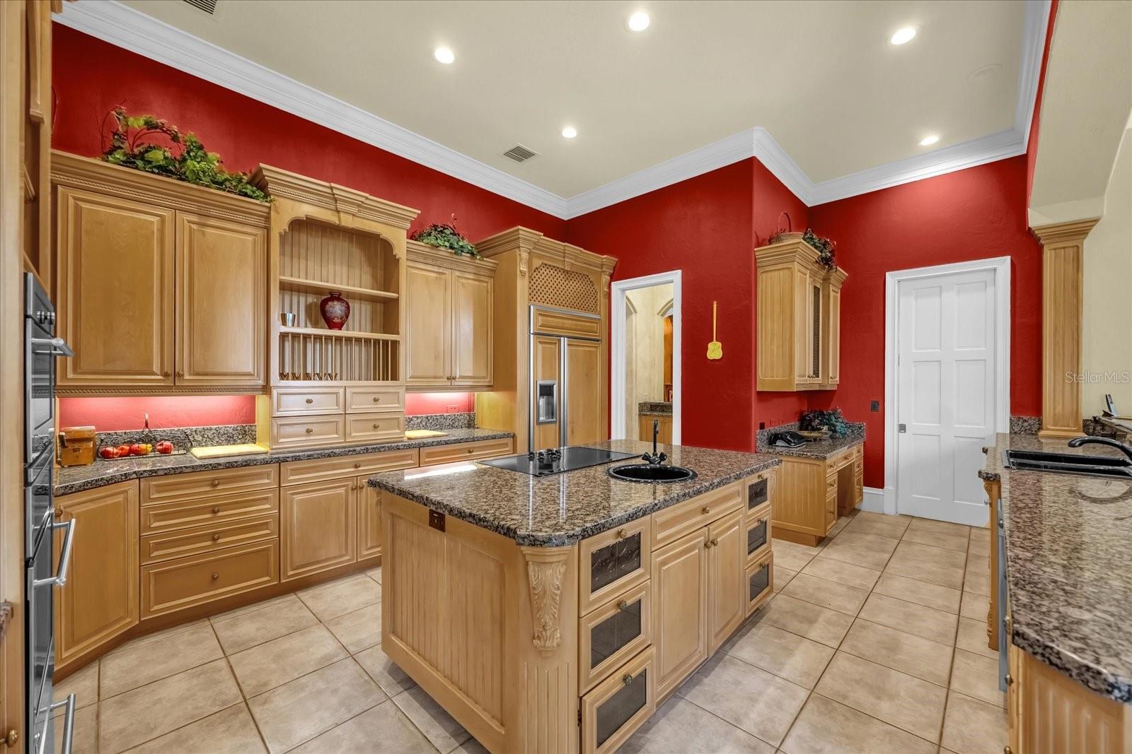 8302 EARLWOOD AVE, MOUNT DORA, FL, 32757