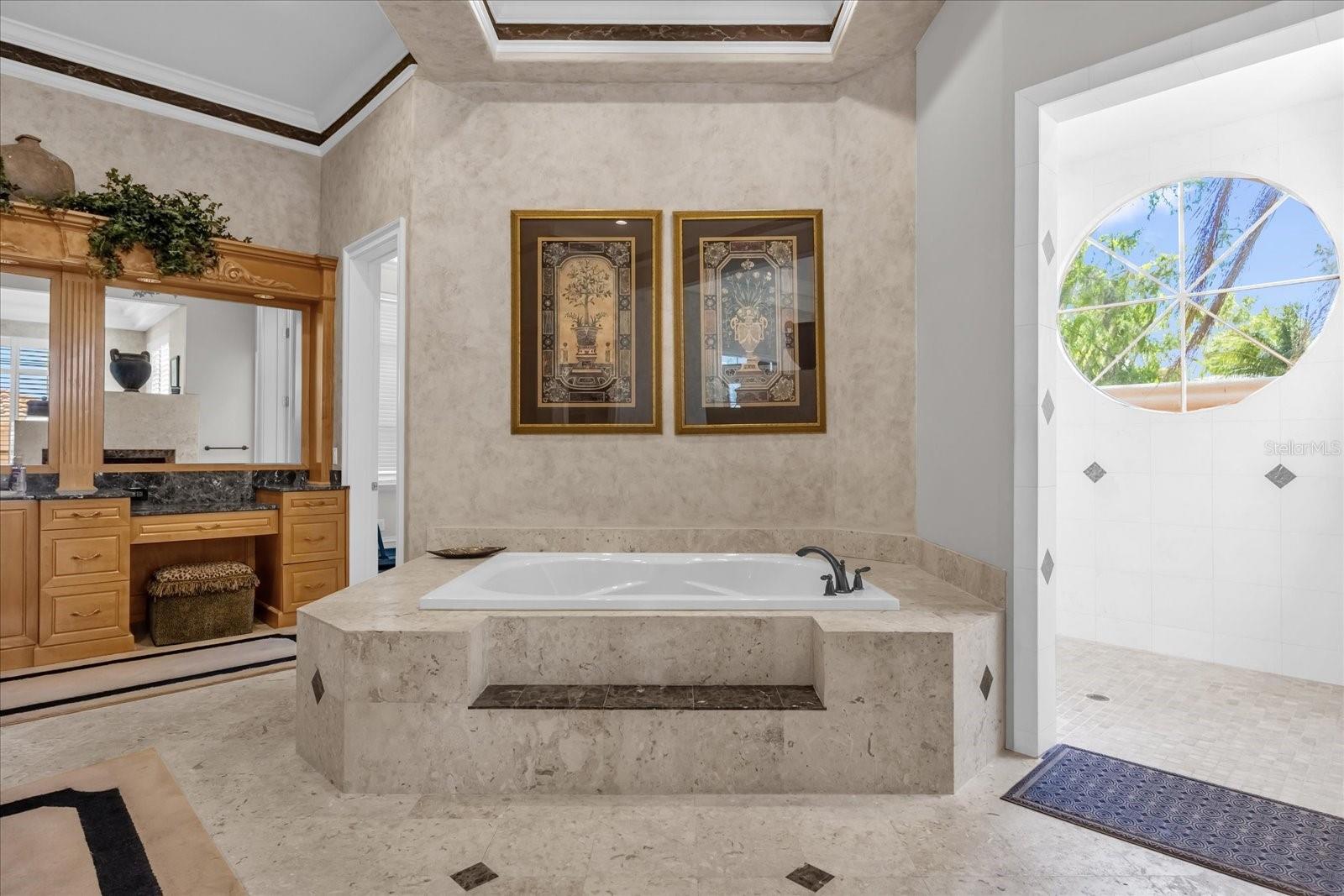 8302 EARLWOOD AVE, MOUNT DORA, FL, 32757