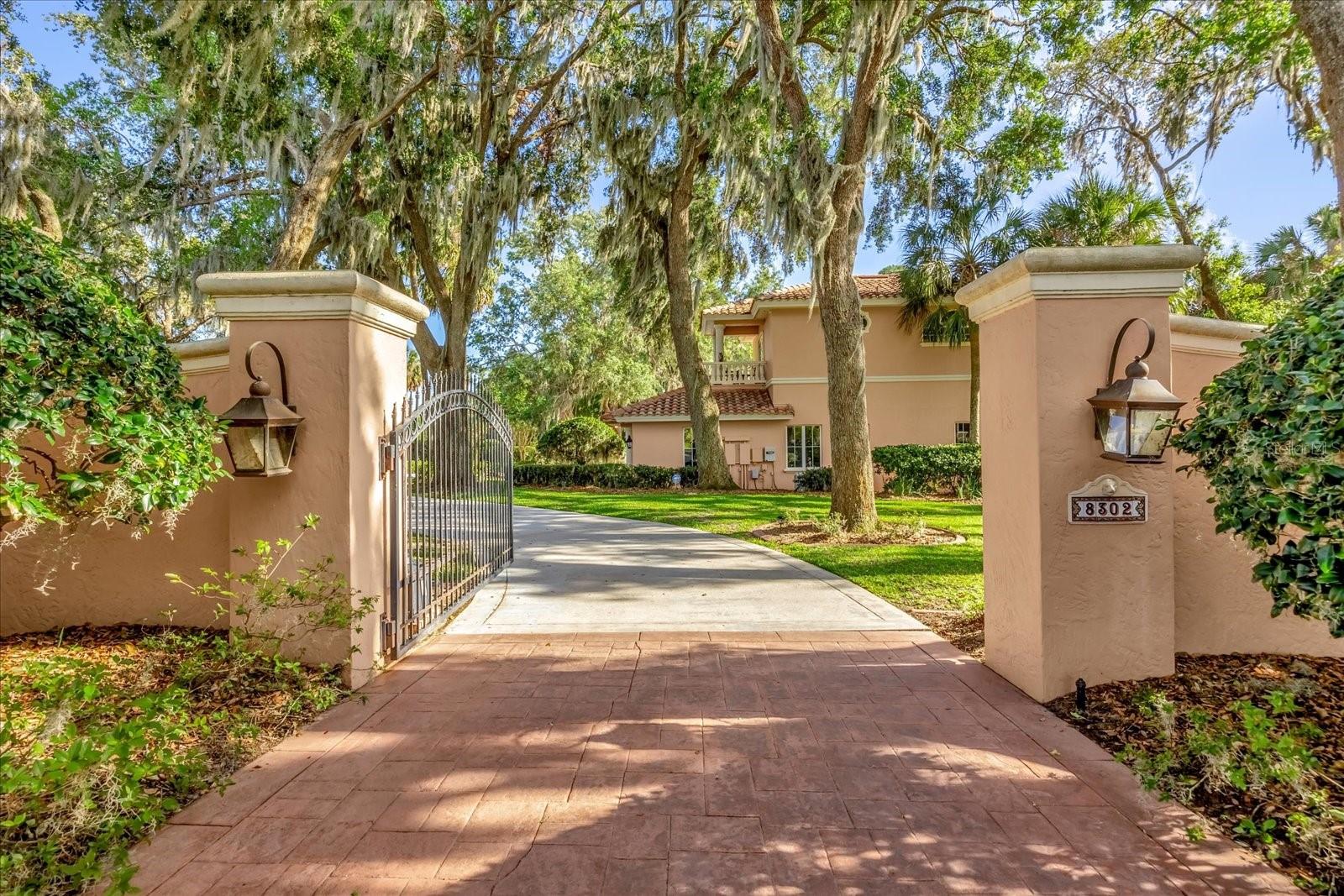 8302 EARLWOOD AVE, MOUNT DORA, FL, 32757