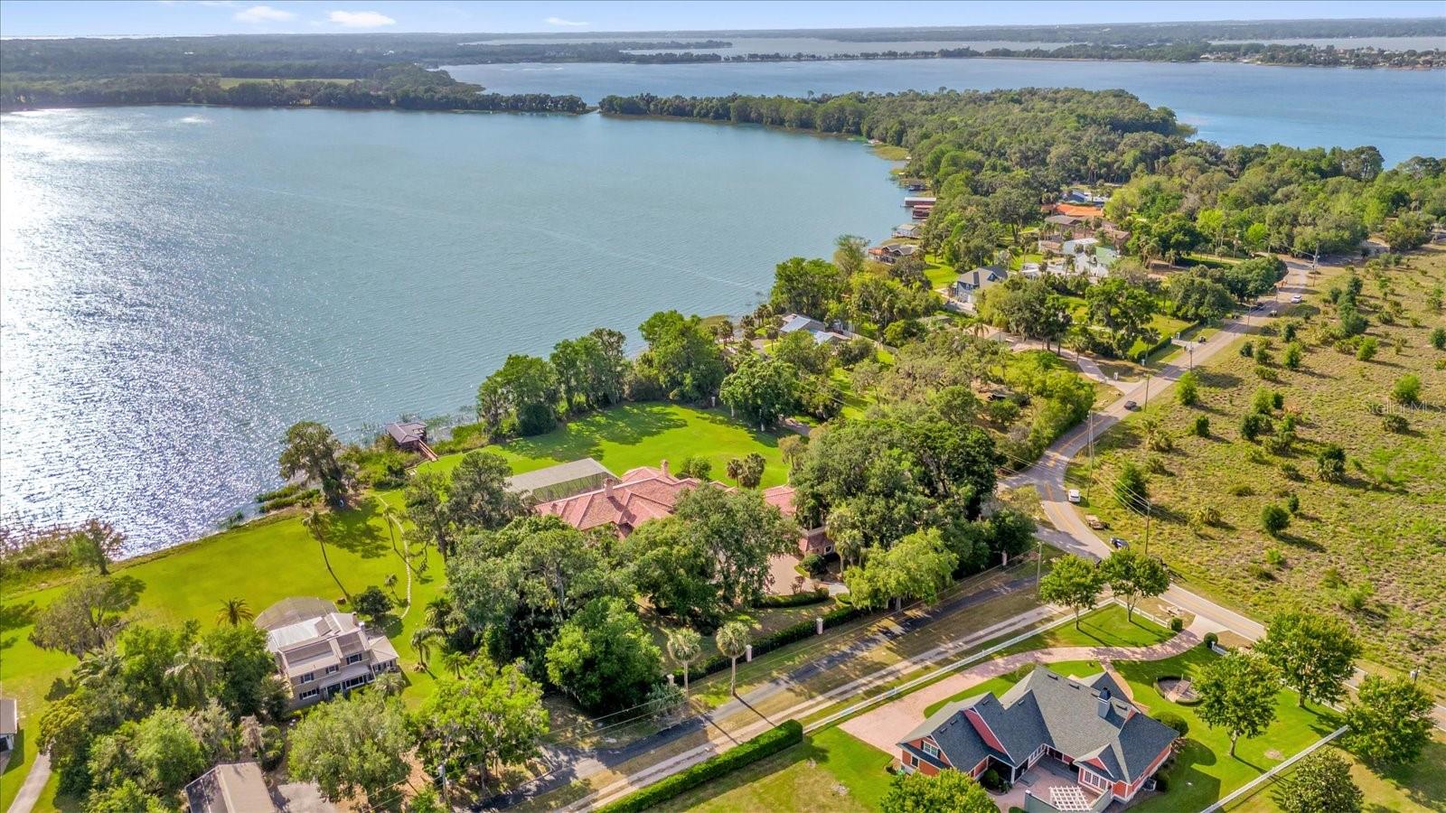 8302 EARLWOOD AVE, MOUNT DORA, FL, 32757