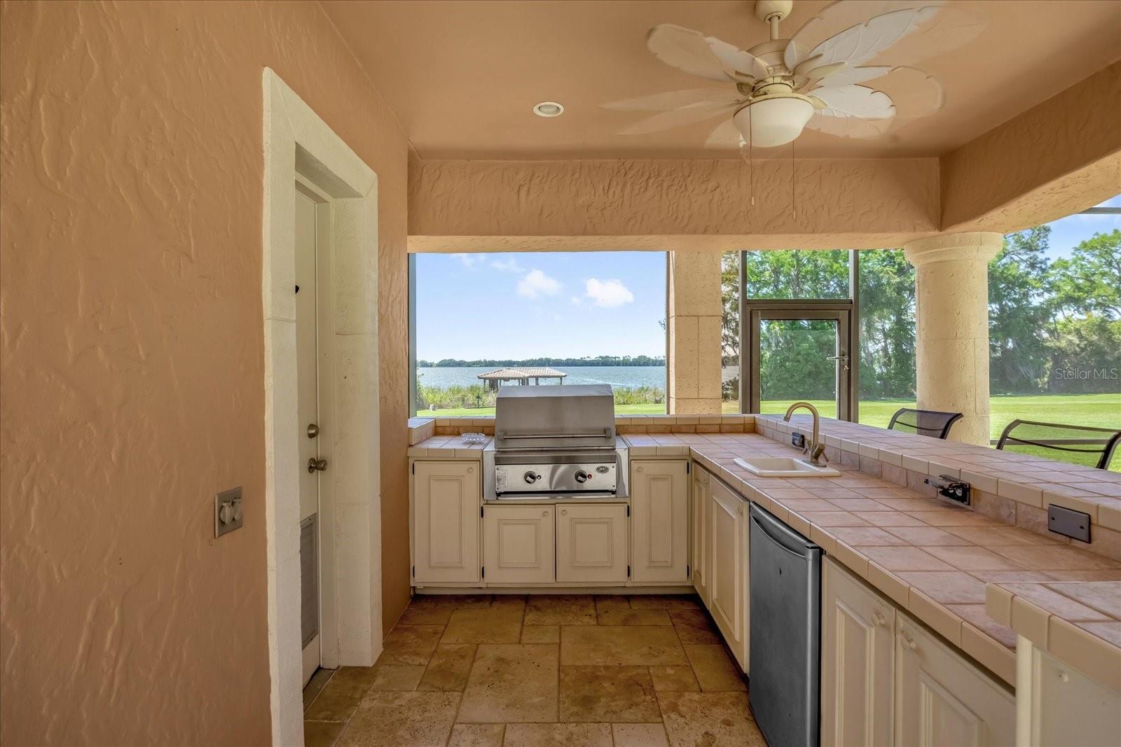 8302 EARLWOOD AVE, MOUNT DORA, FL, 32757