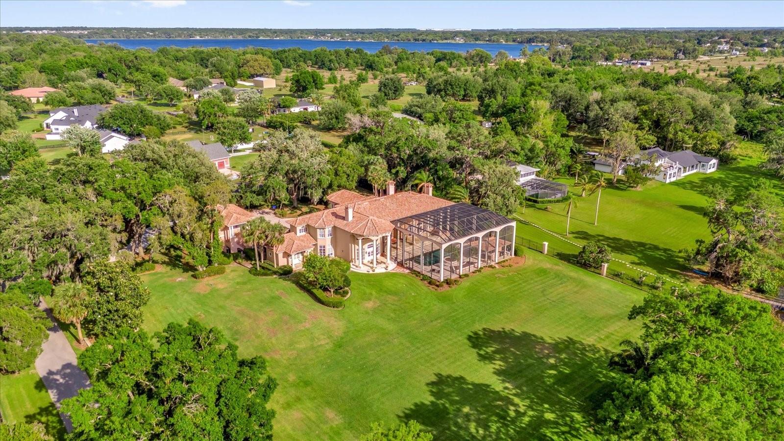 8302 EARLWOOD AVE, MOUNT DORA, FL, 32757