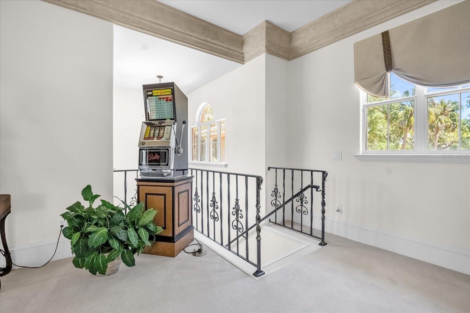 8302 EARLWOOD AVE, MOUNT DORA, FL, 32757