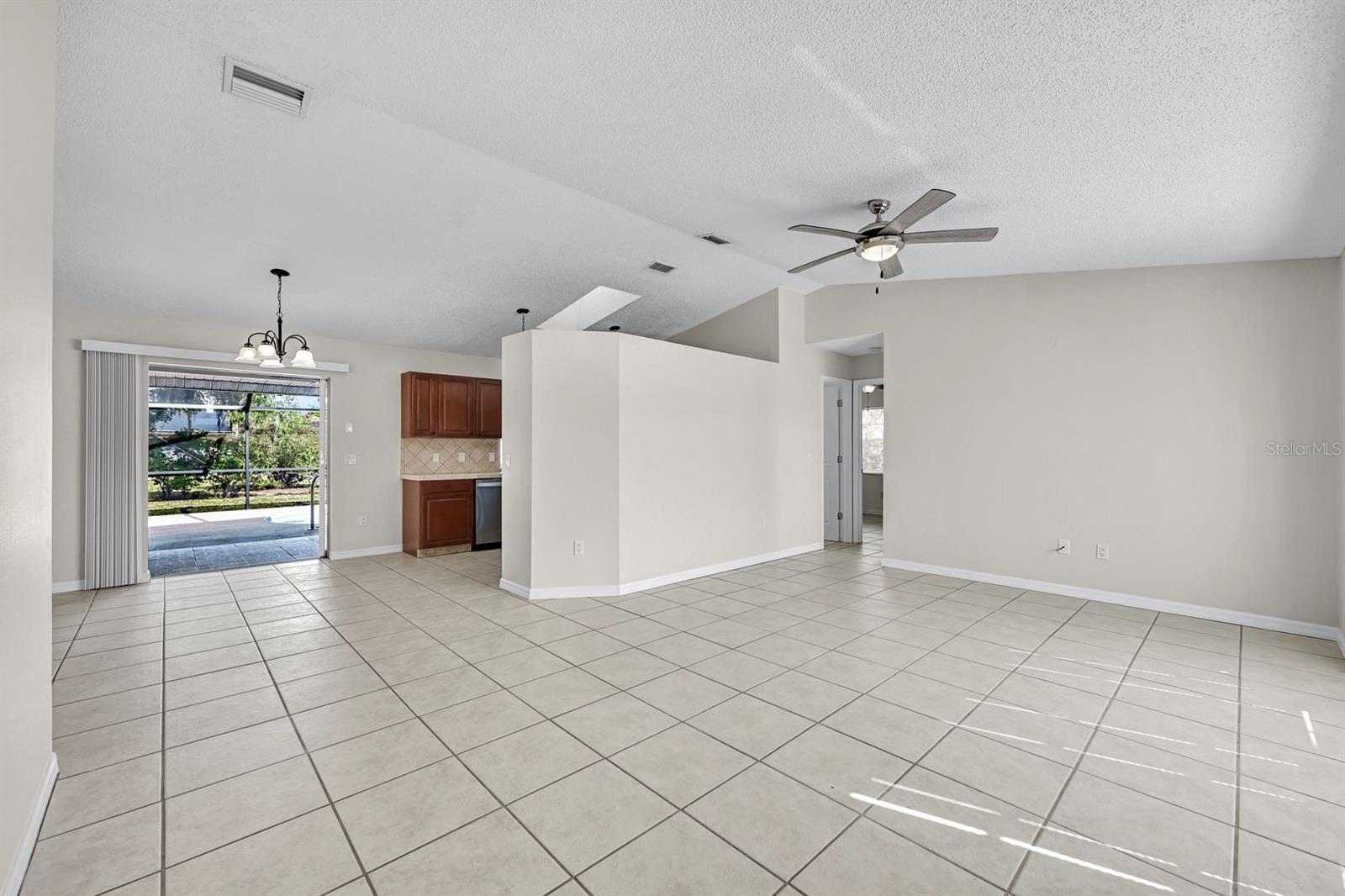 1018 PRESQUE ISLE DR, PORT CHARLOTTE, FL, 33952