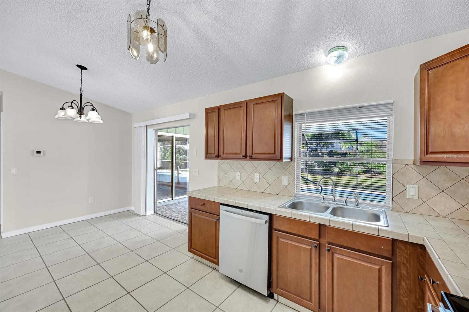 1018 PRESQUE ISLE DR, PORT CHARLOTTE, FL, 33952