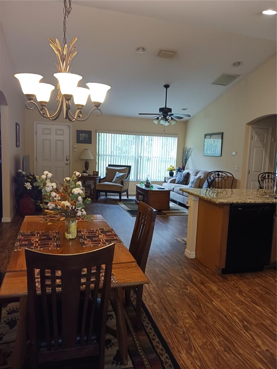 4746 CR 300, LAKE PANASOFFKEE, FL, 33538