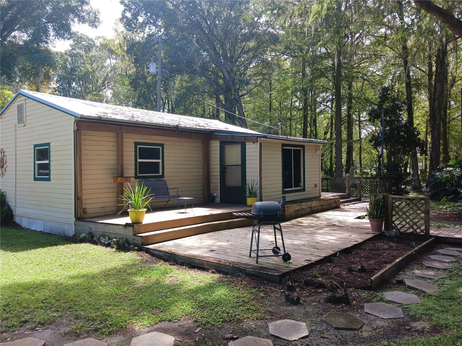 4746 CR 300, LAKE PANASOFFKEE, FL, 33538
