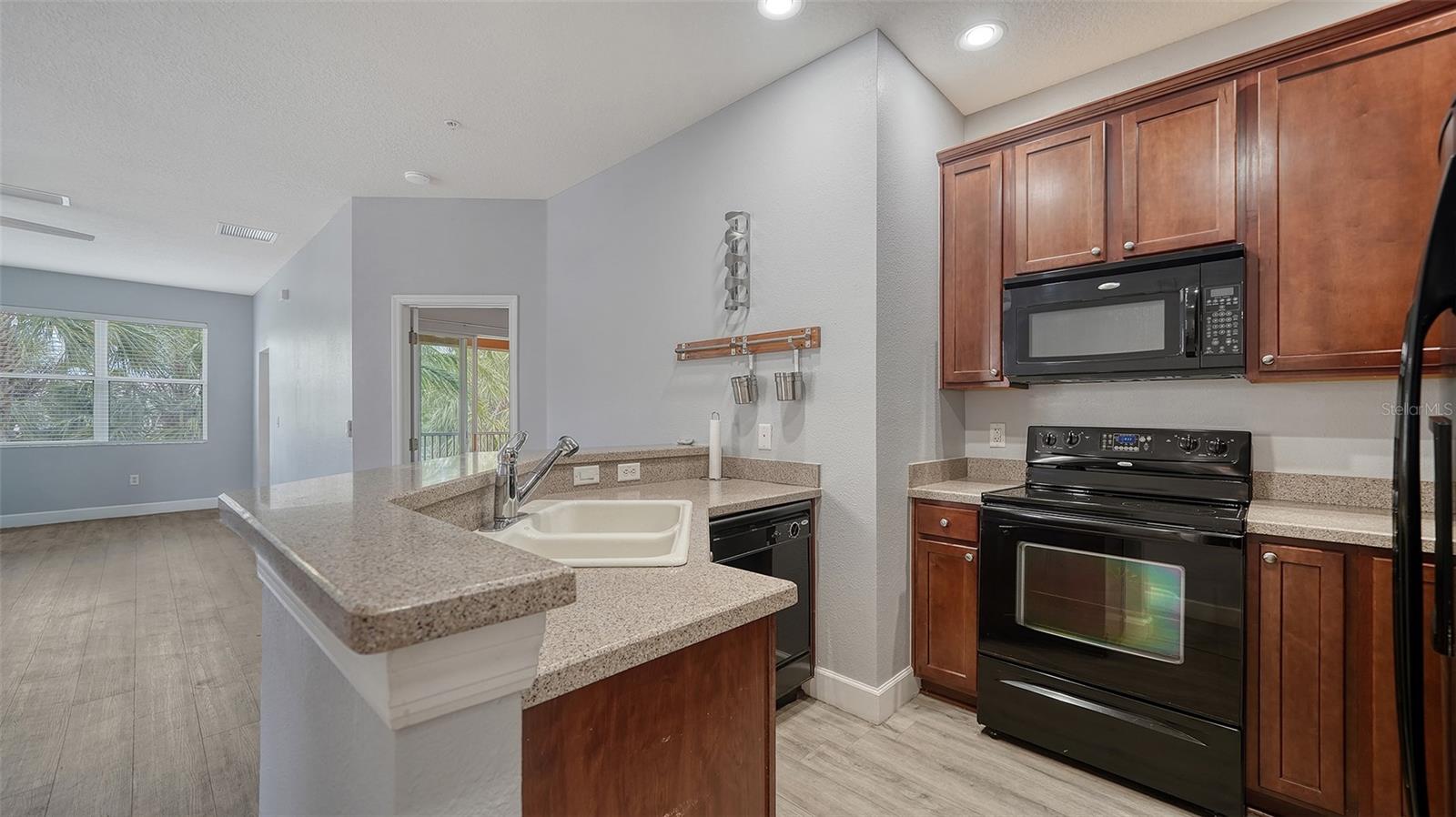 7983 LIMESTONE LN #14-201, SARASOTA, FL, 34233