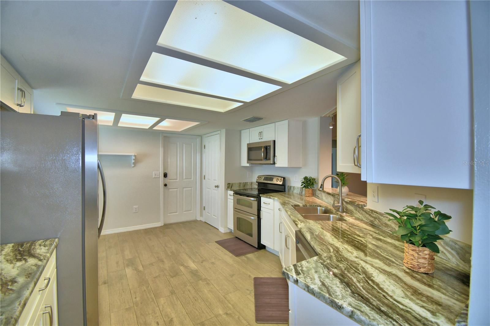 103 LAKE THOMAS DR, WINTER HAVEN, FL, 33880