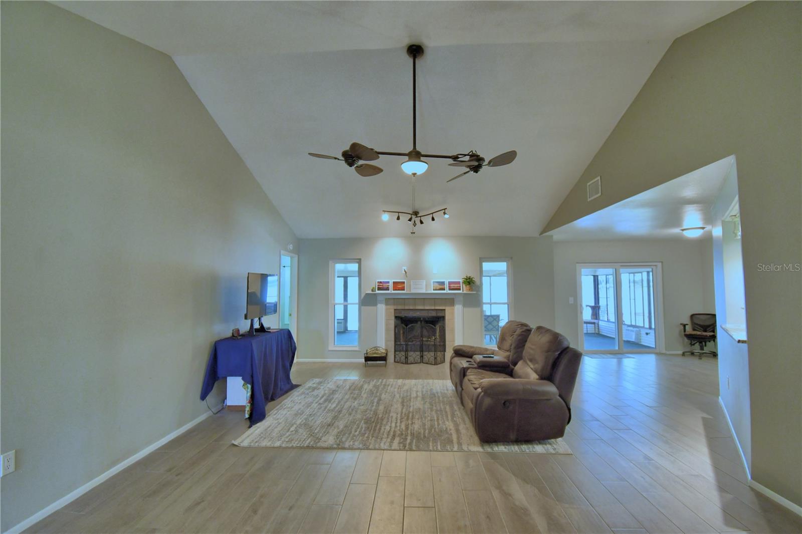 103 LAKE THOMAS DR, WINTER HAVEN, FL, 33880
