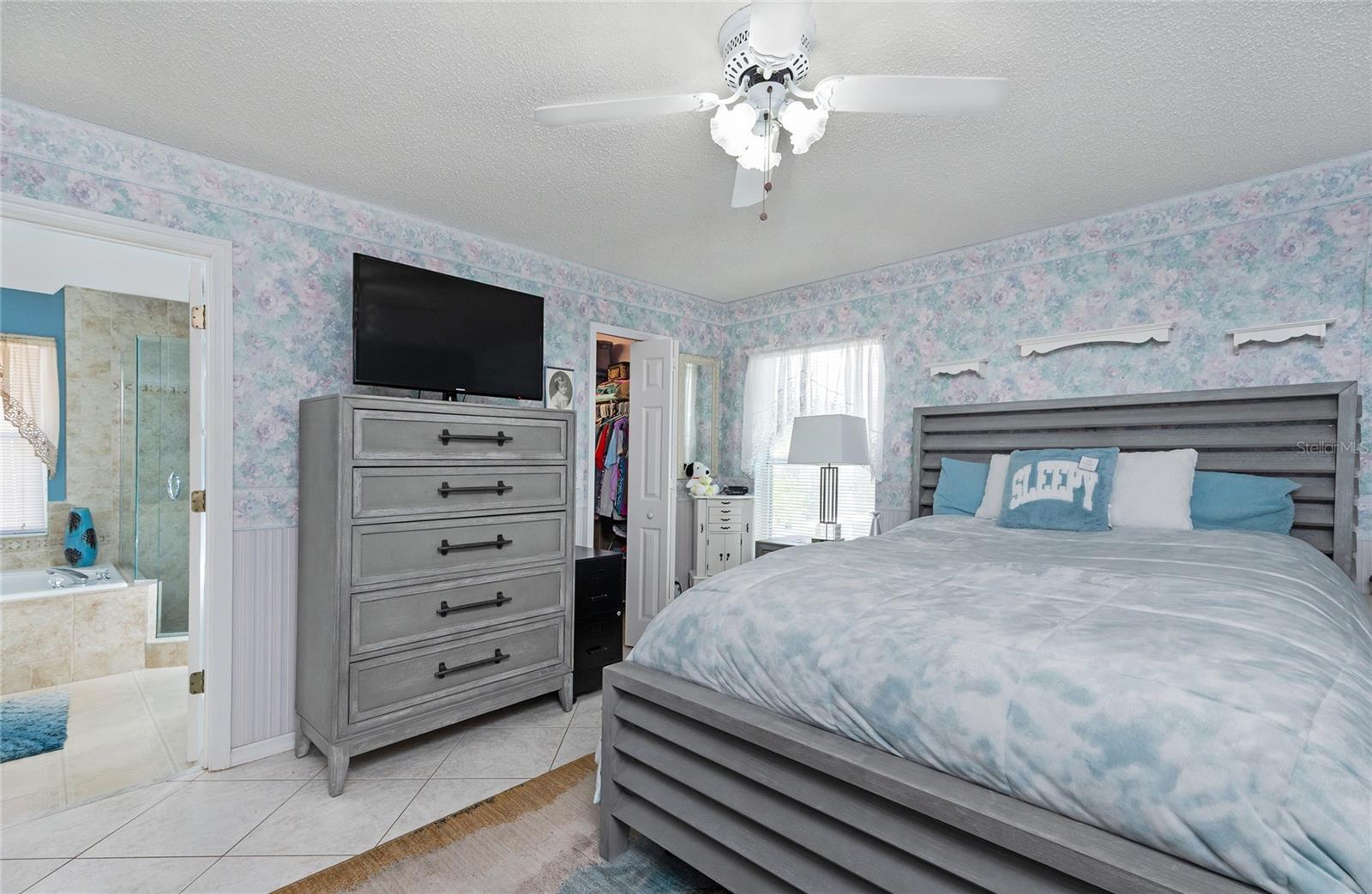 221 BAY ST, APOPKA, FL, 32712