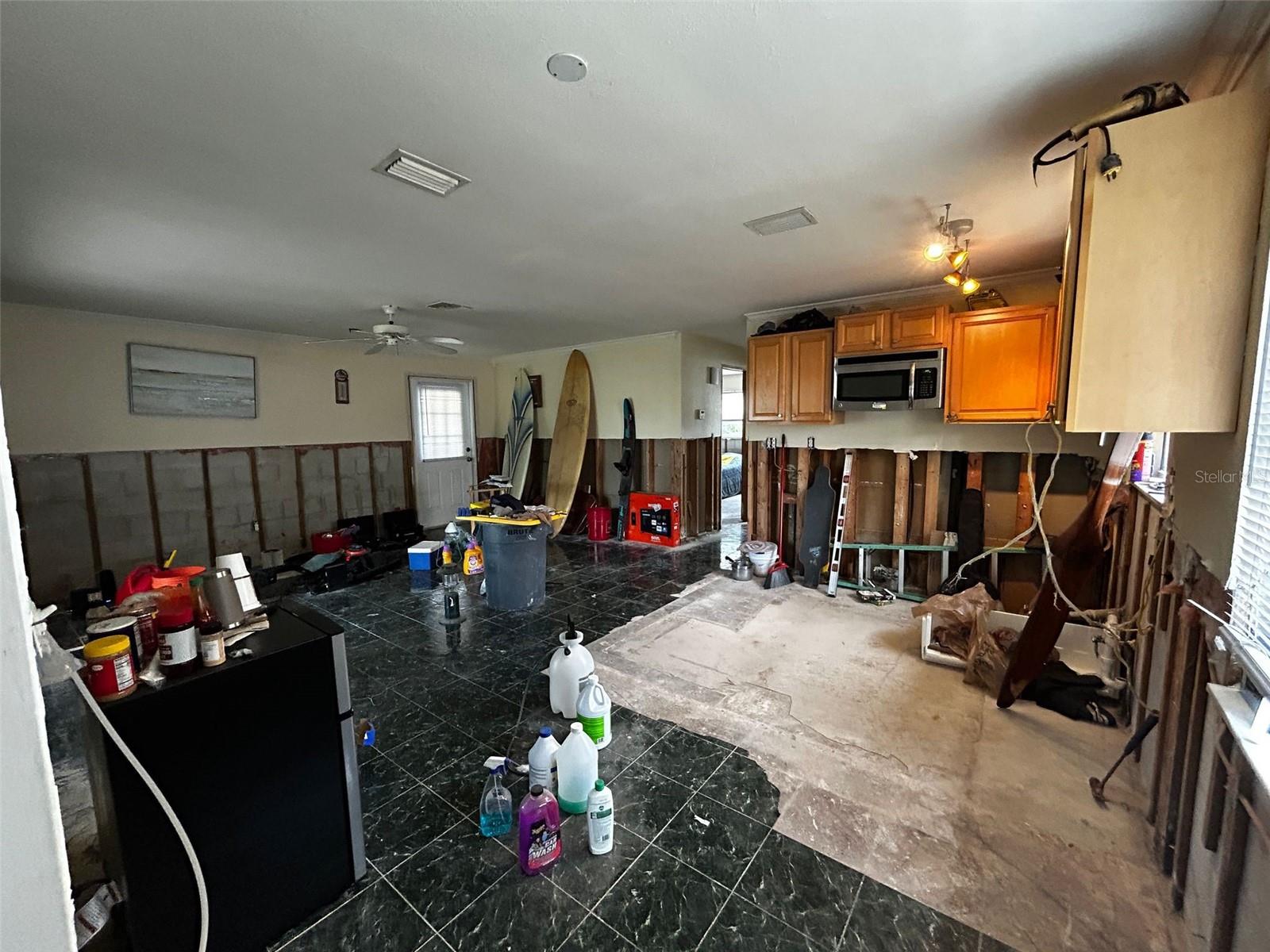 1735 NEW HAMPSHIRE AVE NE, ST PETERSBURG, FL, 33703