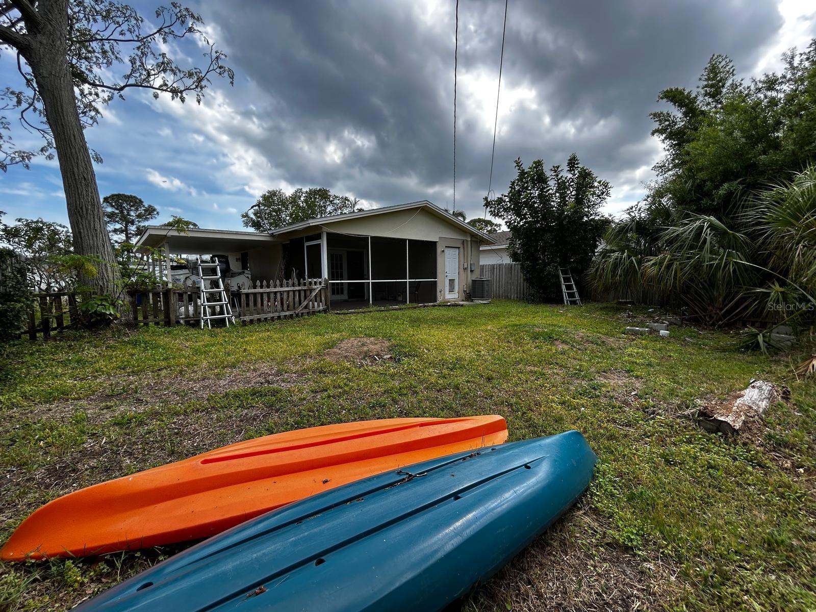1735 NEW HAMPSHIRE AVE NE, ST PETERSBURG, FL, 33703