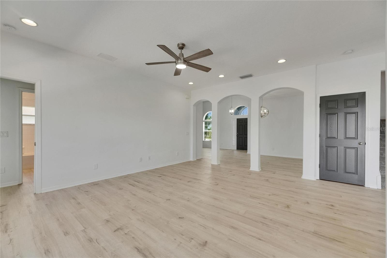 1806 MIRA LAGO CIR, RUSKIN, FL, 33570