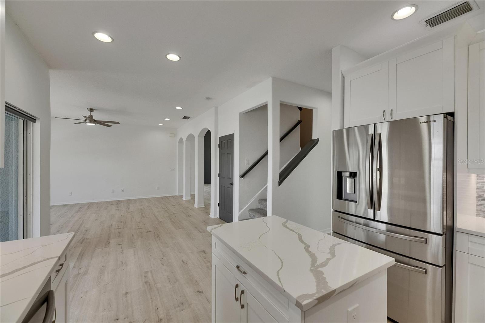 1806 MIRA LAGO CIR, RUSKIN, FL, 33570