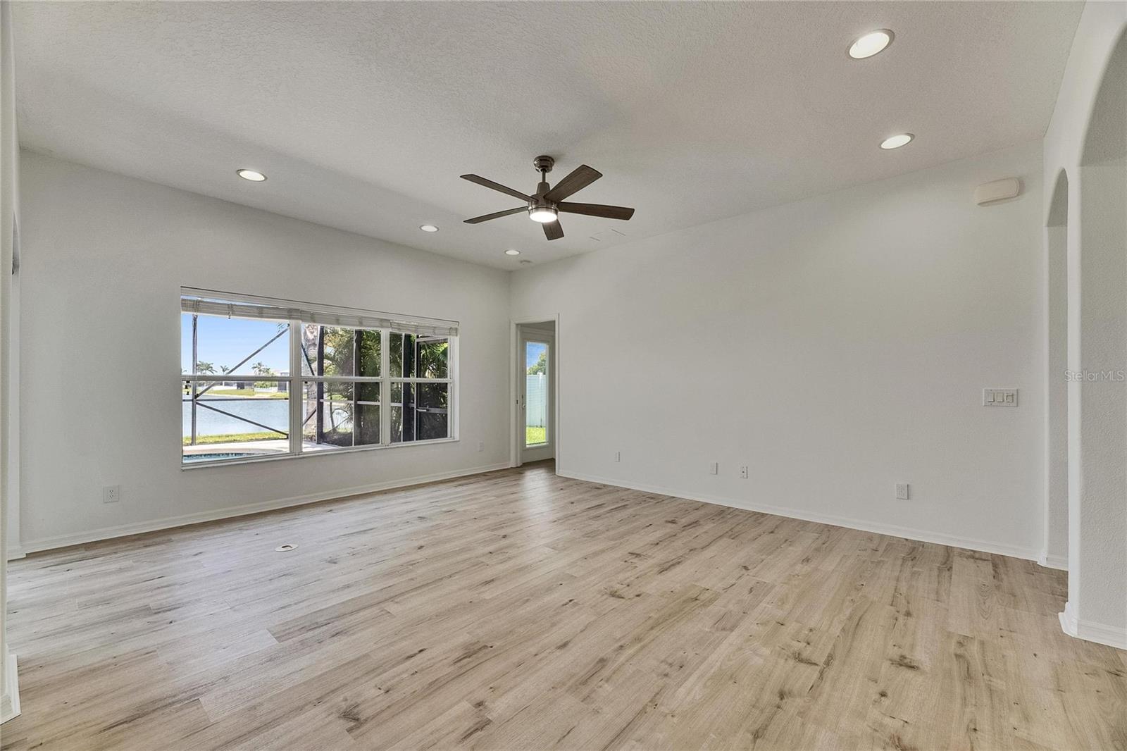 1806 MIRA LAGO CIR, RUSKIN, FL, 33570