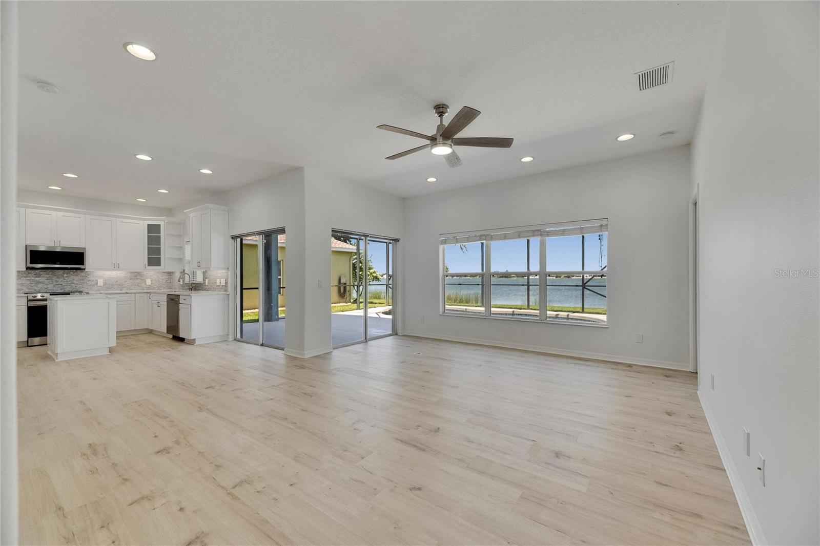 1806 MIRA LAGO CIR, RUSKIN, FL, 33570