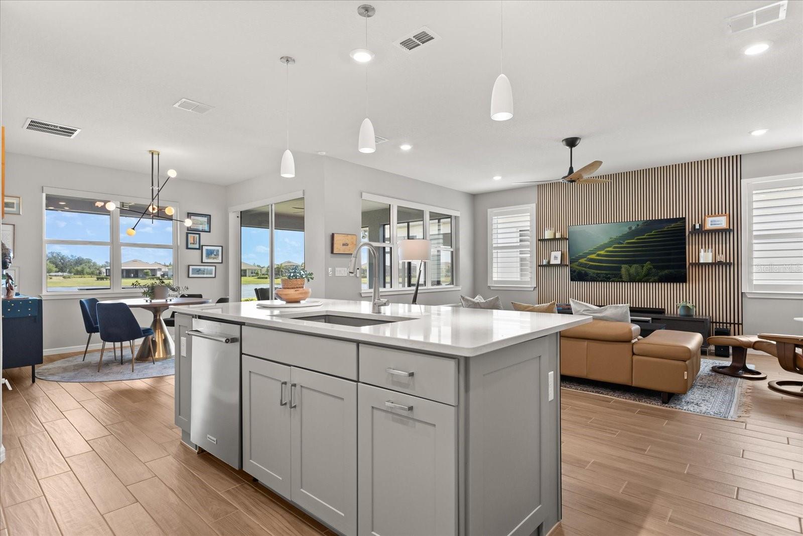 6137 BLUE POND WAY, ST CLOUD, FL, 34771