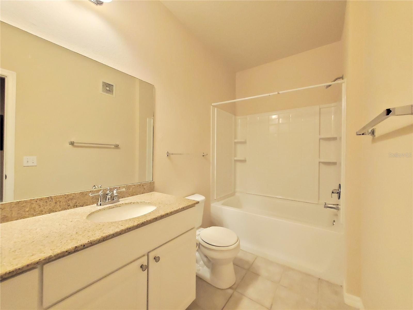 200 SOUTHERN PECAN CIR #207, WINTER GARDEN, FL, 34787