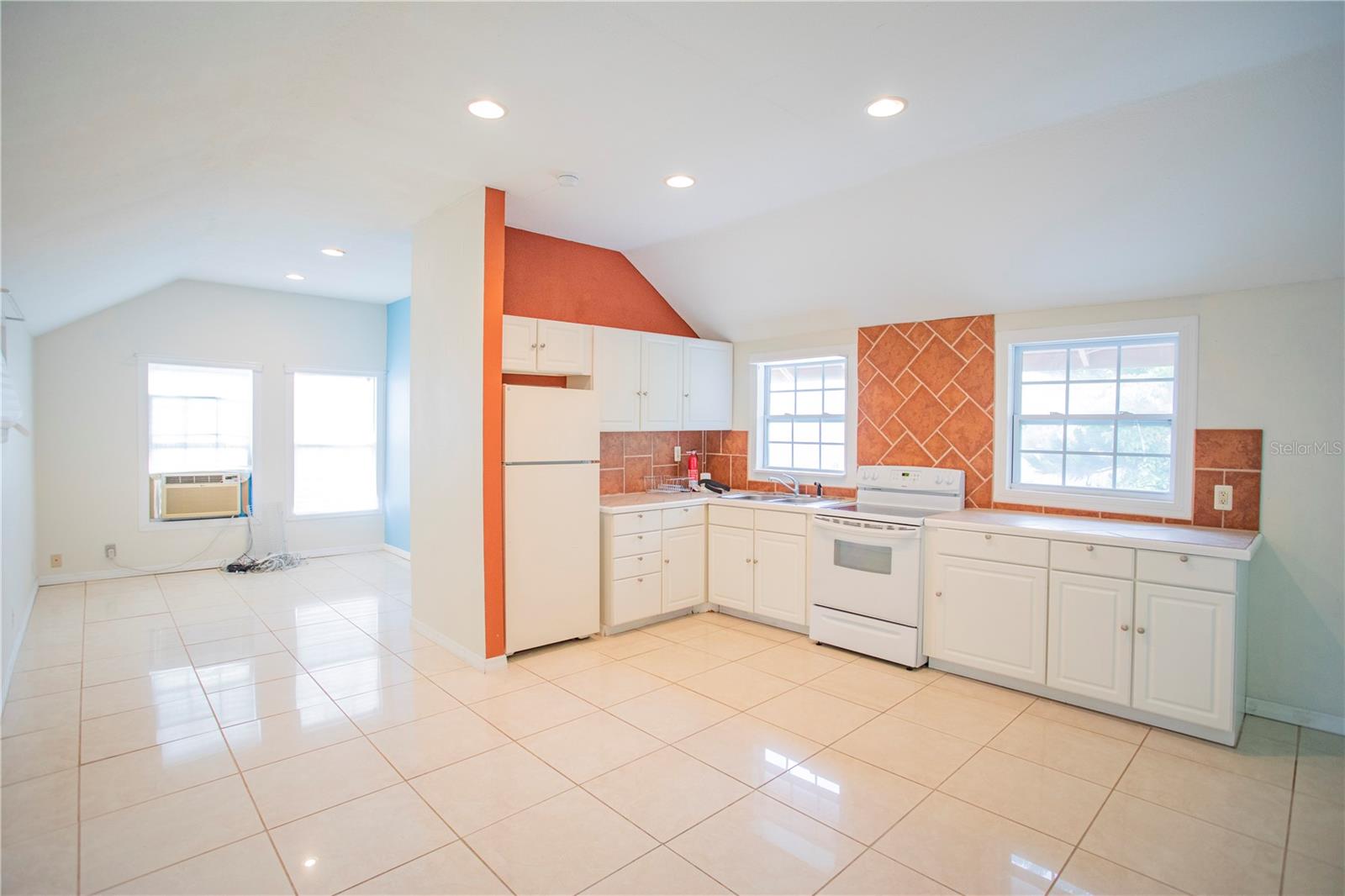 917 12TH AVE W, BRADENTON, FL, 34205