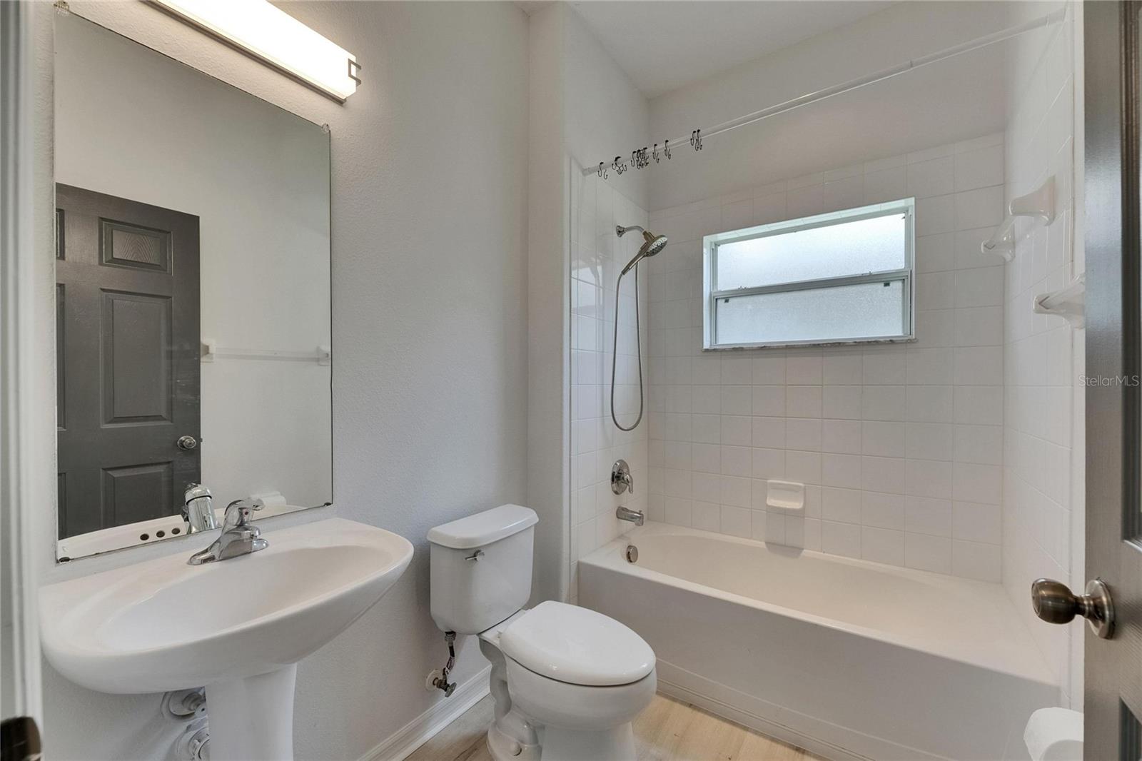 1806 MIRA LAGO CIR, RUSKIN, FL, 33570