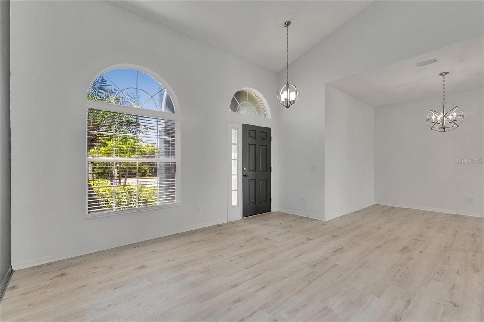 1806 MIRA LAGO CIR, RUSKIN, FL, 33570