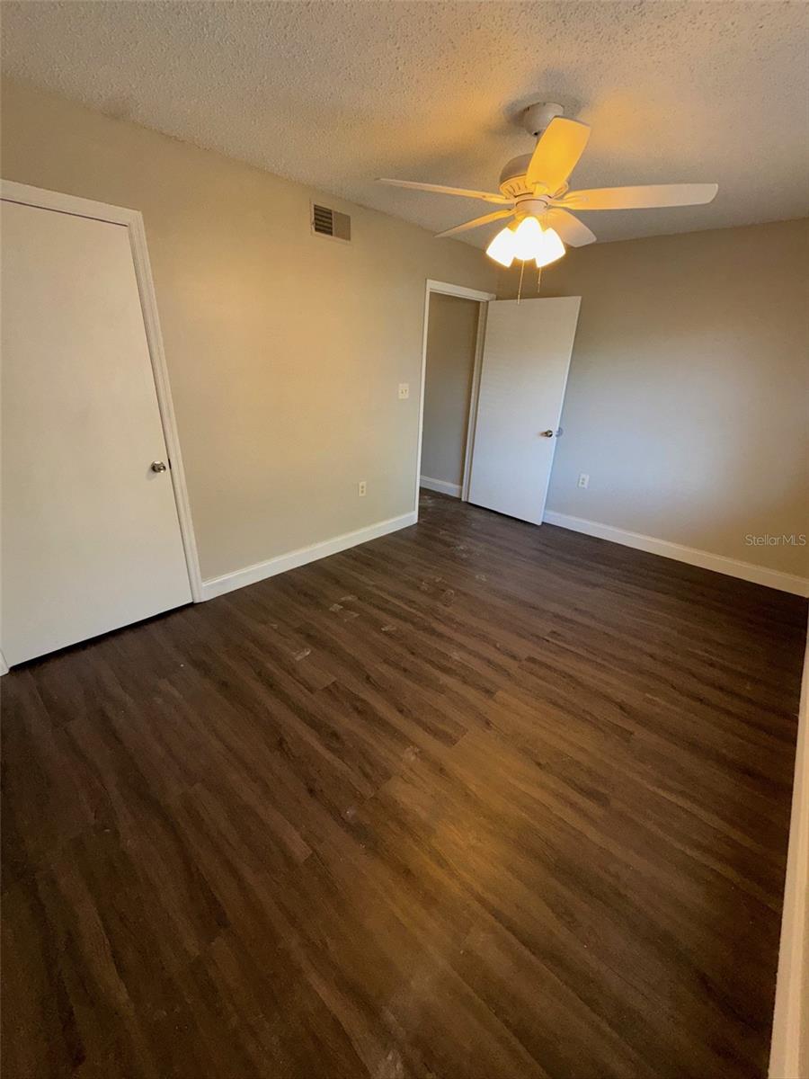 1189-1189 BENTLEY RD #4, LEESBURG, FL, 34748