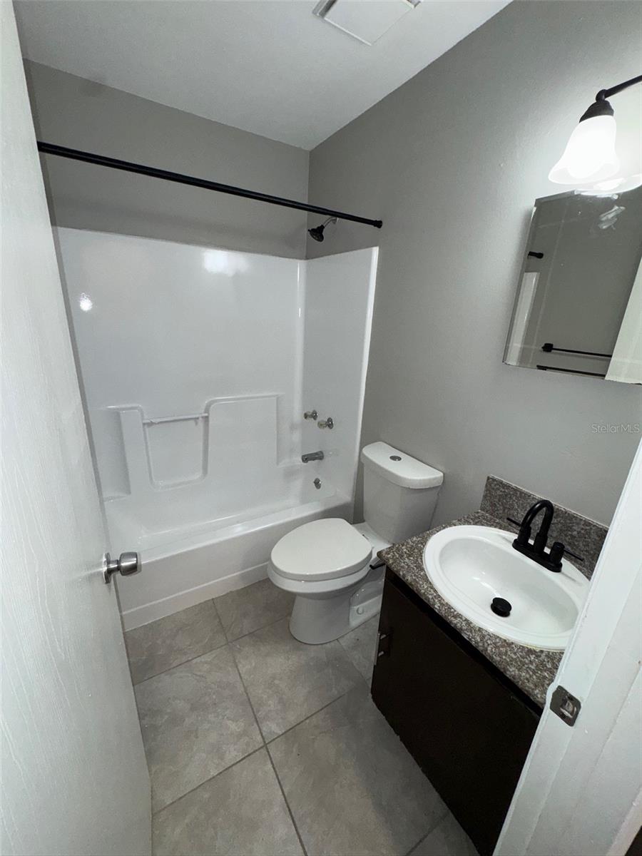 1189-1189 BENTLEY RD #4, LEESBURG, FL, 34748