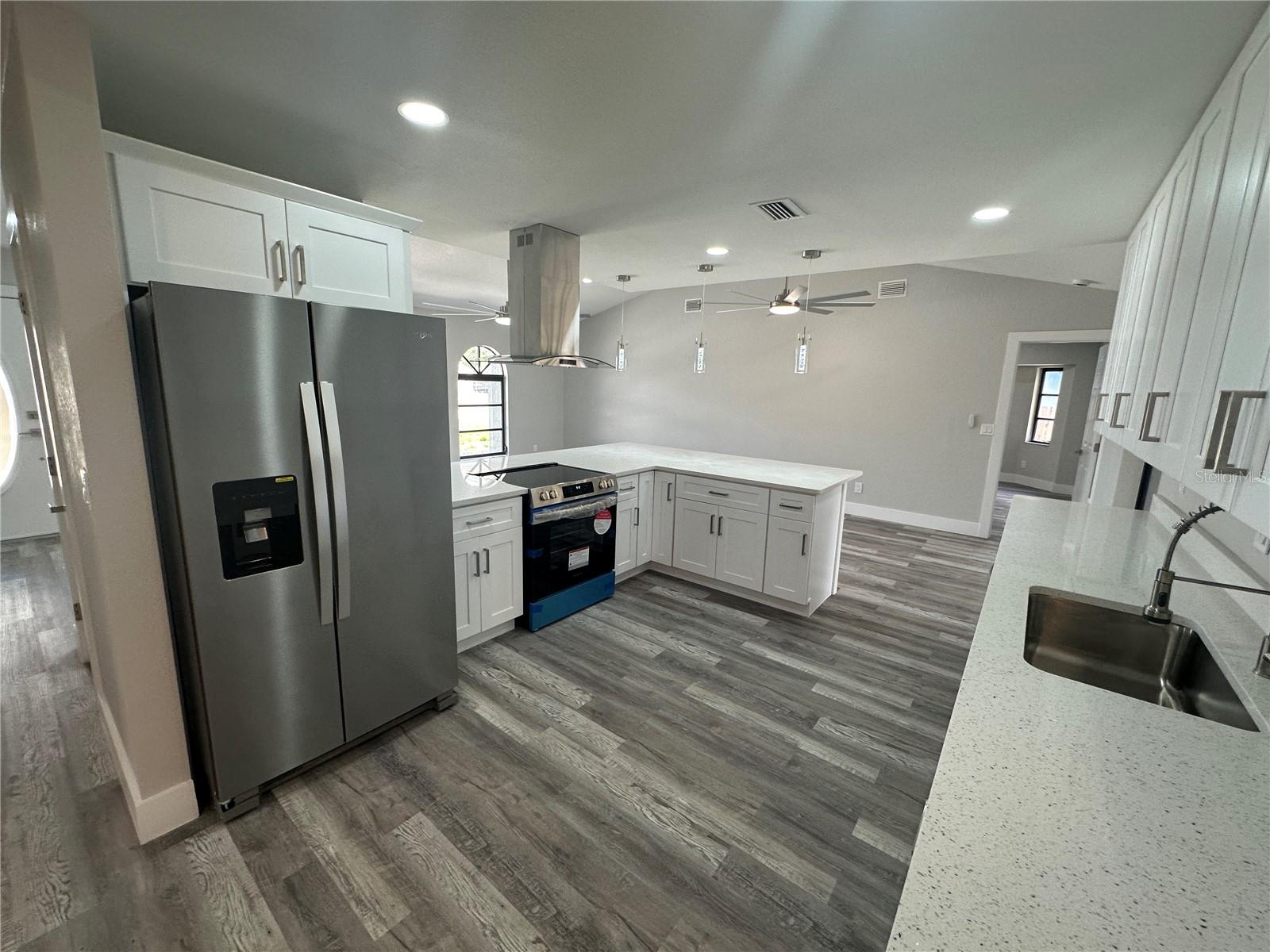 21215 COTTONWOOD AVE, PORT CHARLOTTE, FL, 33952