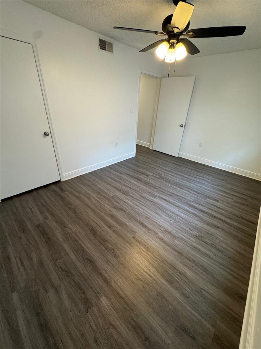 1197-1197 BENTLEY RD #4, LEESBURG, FL, 34748