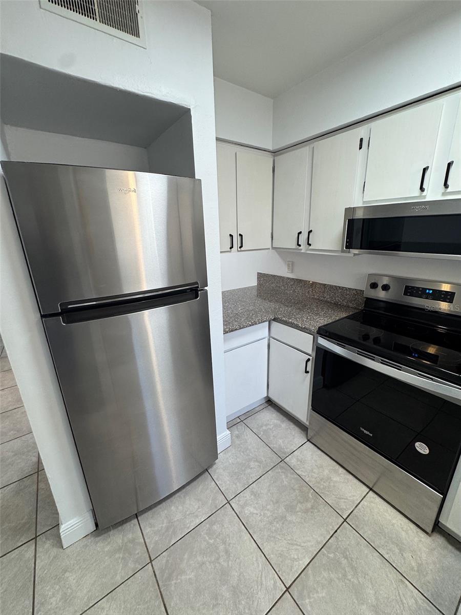1197-1197 BENTLEY RD #4, LEESBURG, FL, 34748