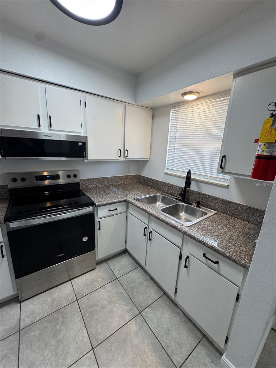 1197-1197 BENTLEY RD #4, LEESBURG, FL, 34748