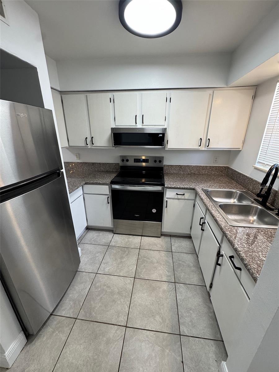 1197-1197 BENTLEY RD #4, LEESBURG, FL, 34748