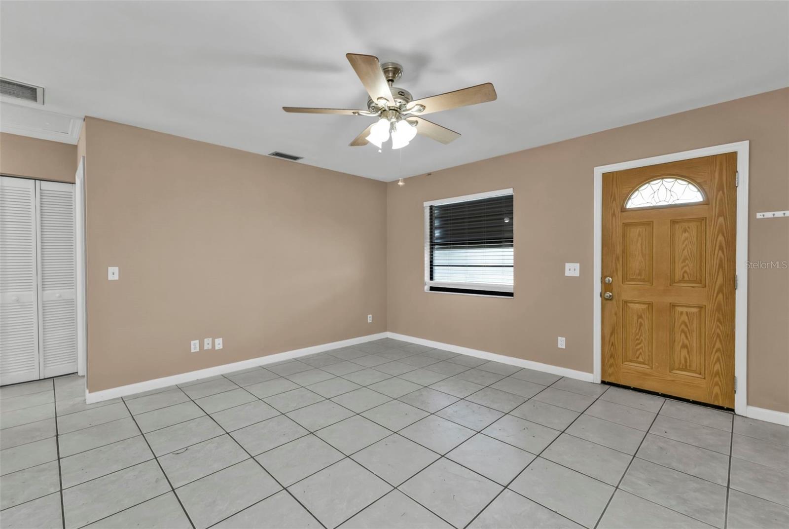 260 LOMOND DR, PORT CHARLOTTE, FL, 33953