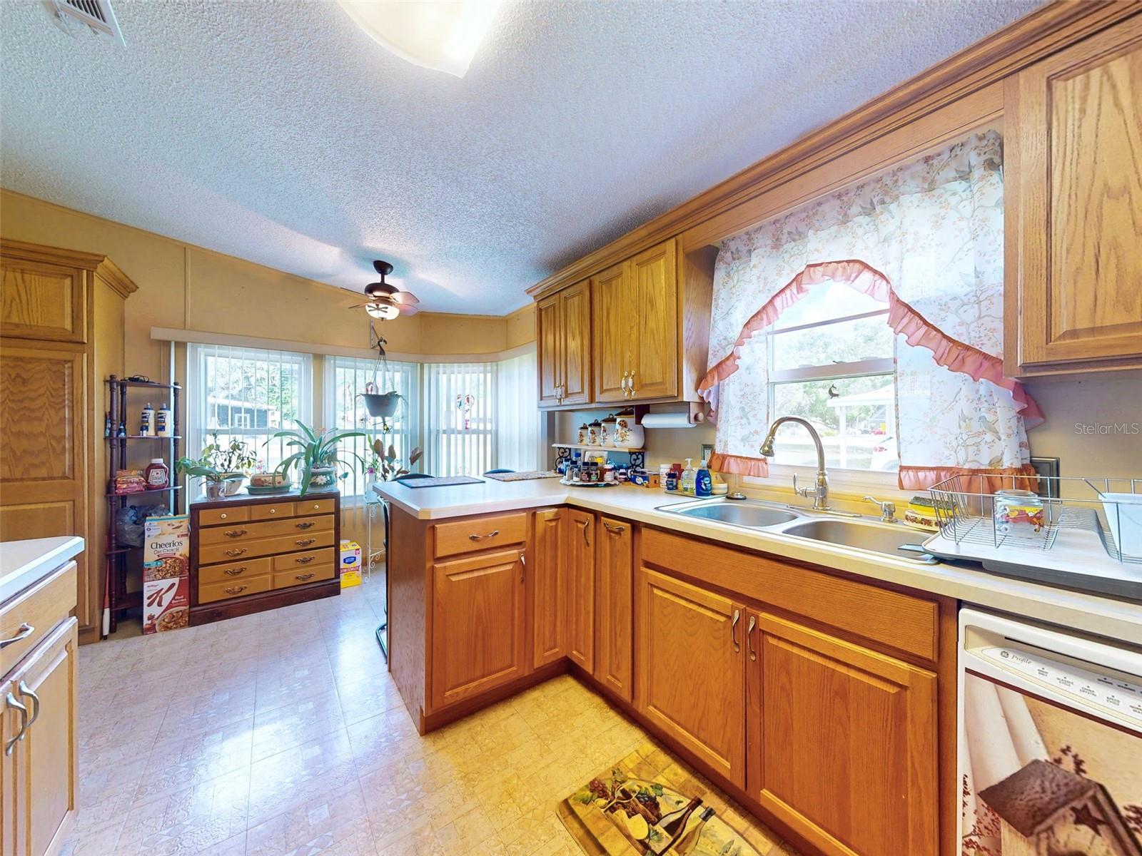 13137 SE 47TH CT, BELLEVIEW, FL, 34420