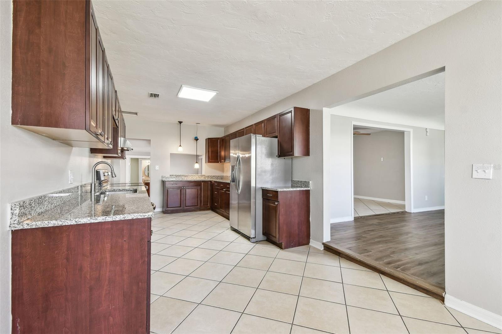 5601 16TH ST N, ST PETERSBURG, FL, 33703