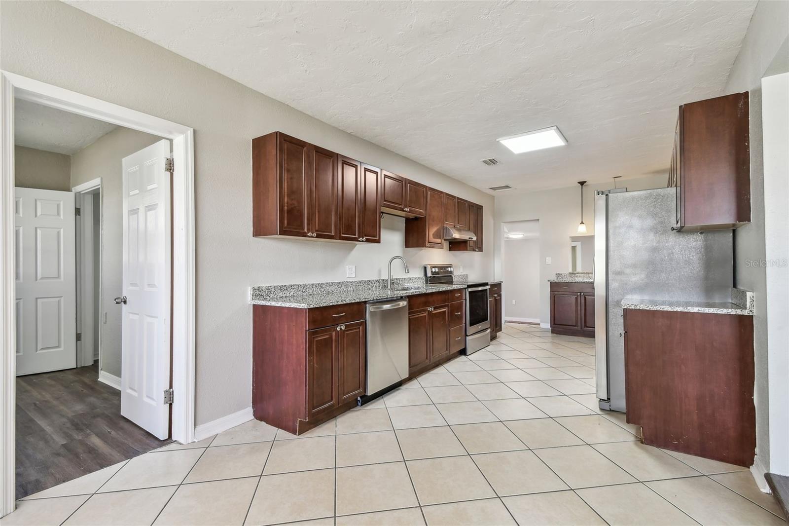 5601 16TH ST N, ST PETERSBURG, FL, 33703