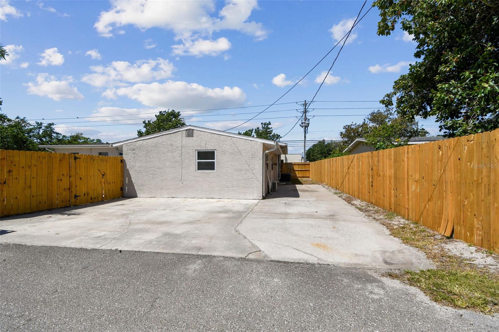 5601 16TH ST N, ST PETERSBURG, FL, 33703