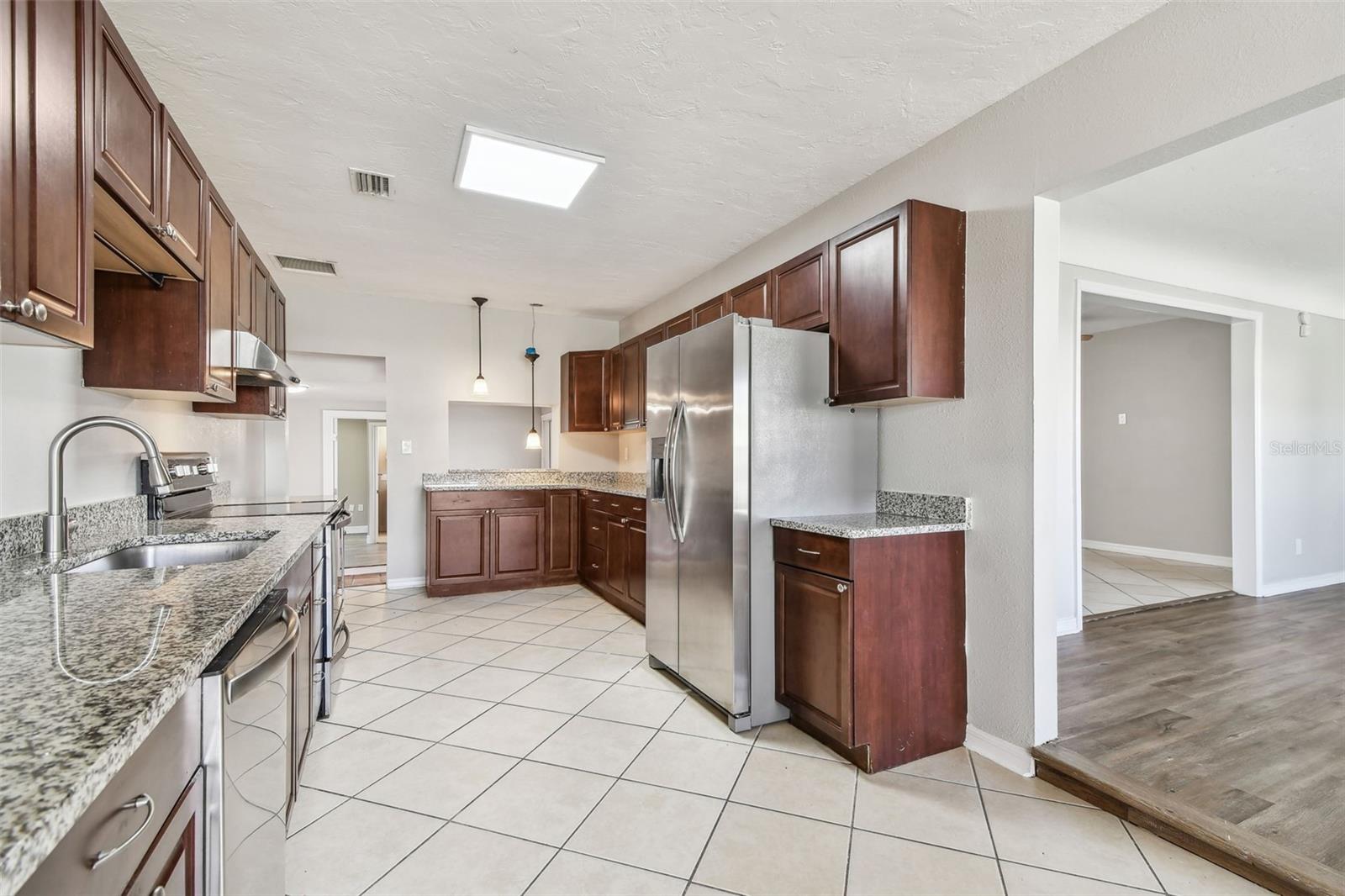 5601 16TH ST N, ST PETERSBURG, FL, 33703