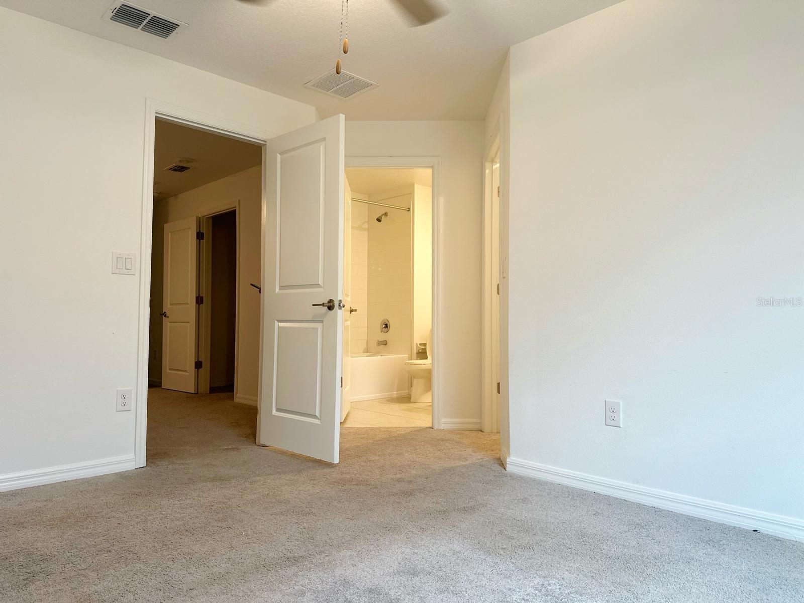 8239 CRESCENT OAKS DR, NEW PORT RICHEY, FL, 34655