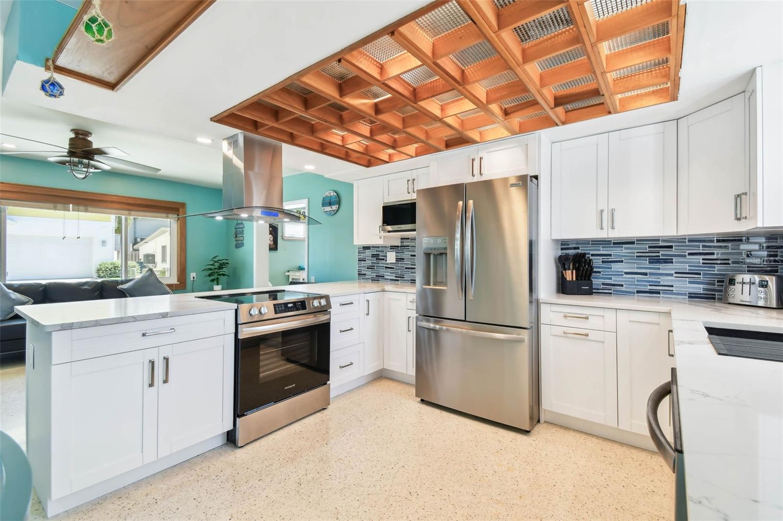 18102 2ND ST E, REDINGTON SHORES, FL, 33708